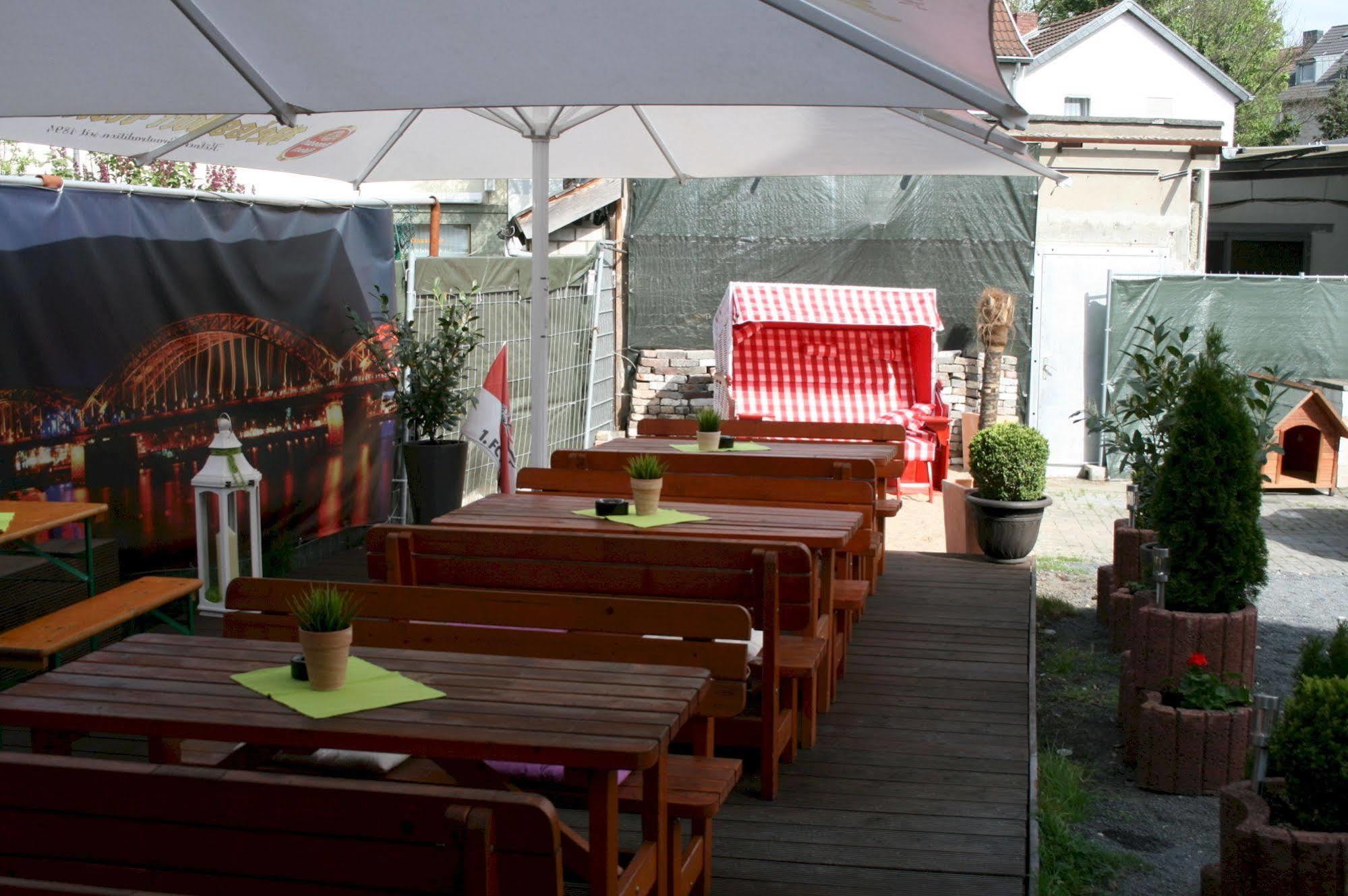 Hotel Schuetze Superior Hürth Екстериор снимка