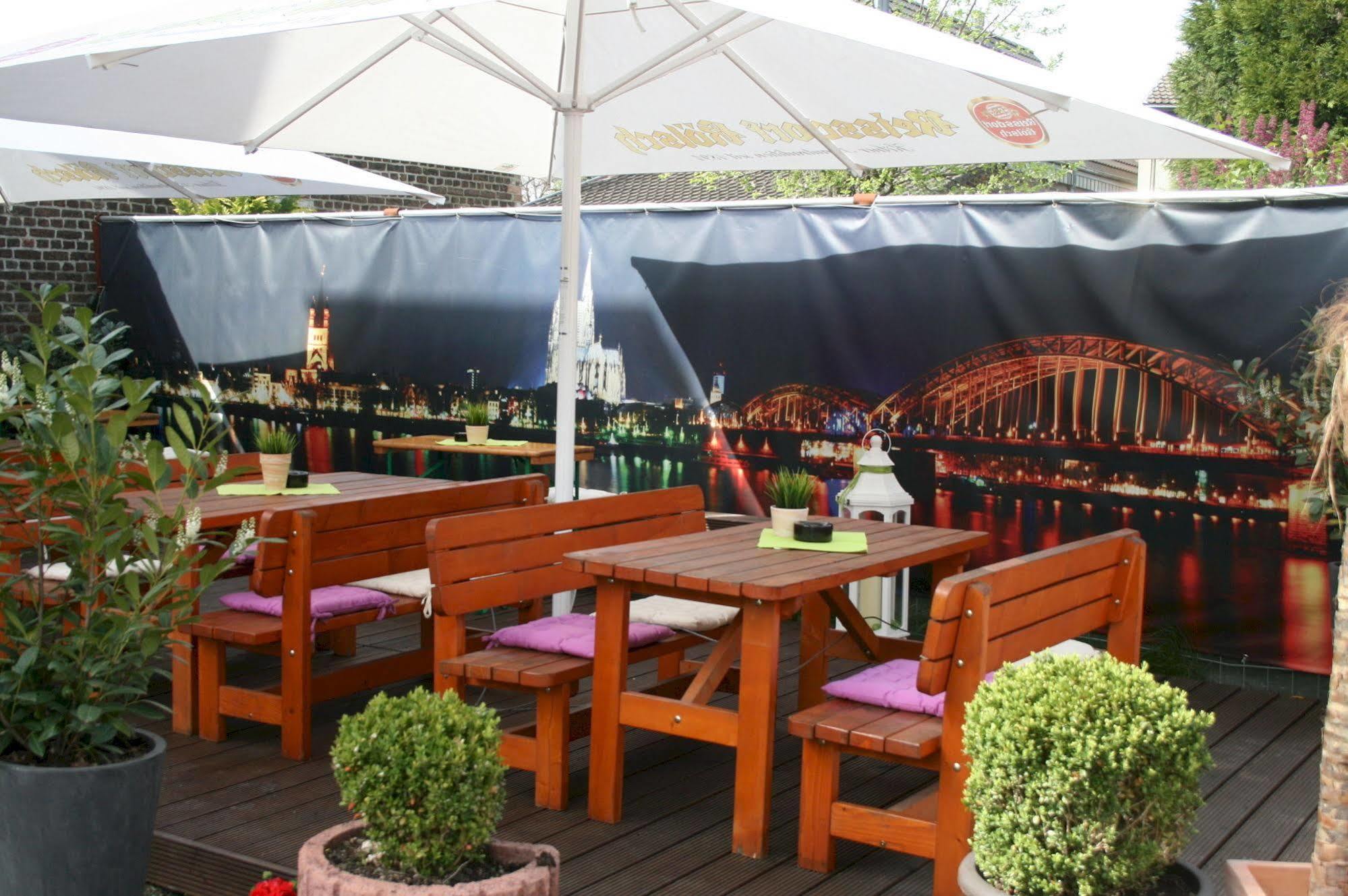 Hotel Schuetze Superior Hürth Екстериор снимка