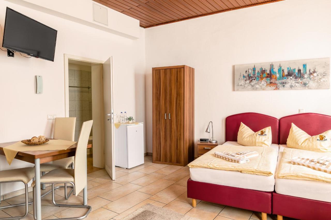 Hotel Schuetze Superior Hürth Екстериор снимка