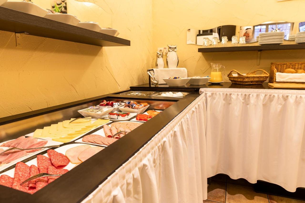 Hotel Schuetze Superior Hürth Екстериор снимка