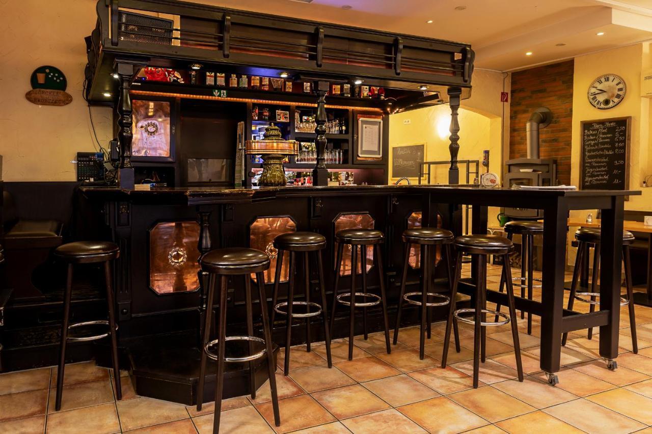 Hotel Schuetze Superior Hürth Екстериор снимка